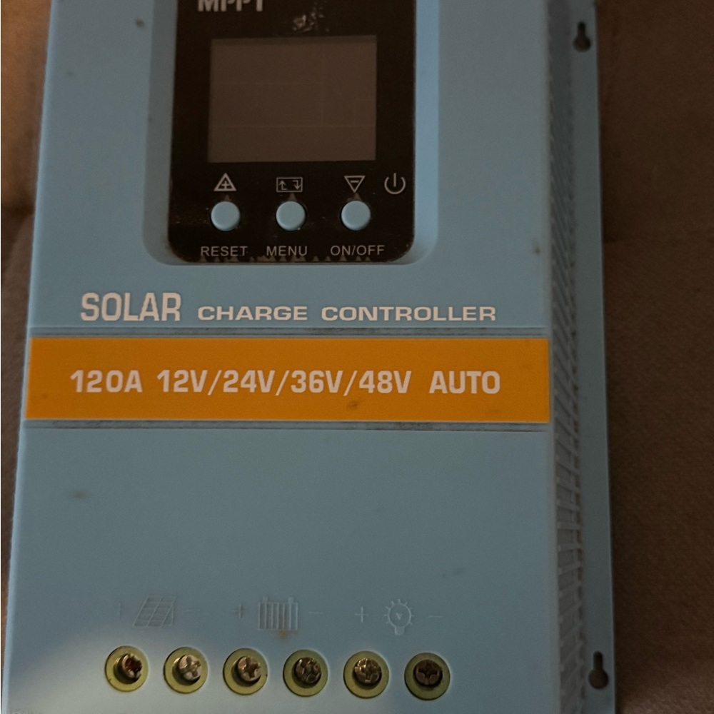 Solar Charge Controller - Blue